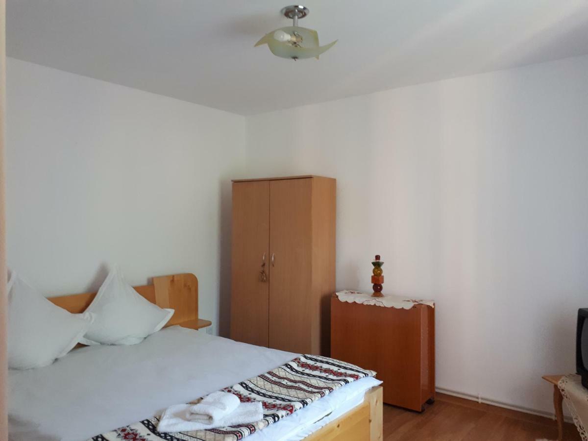 Casa Fetic Apartment เนโฮลู ภายนอก รูปภาพ